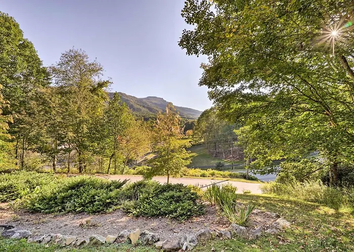 Banner Elk Haven Majestic Mountain Views And Deck!